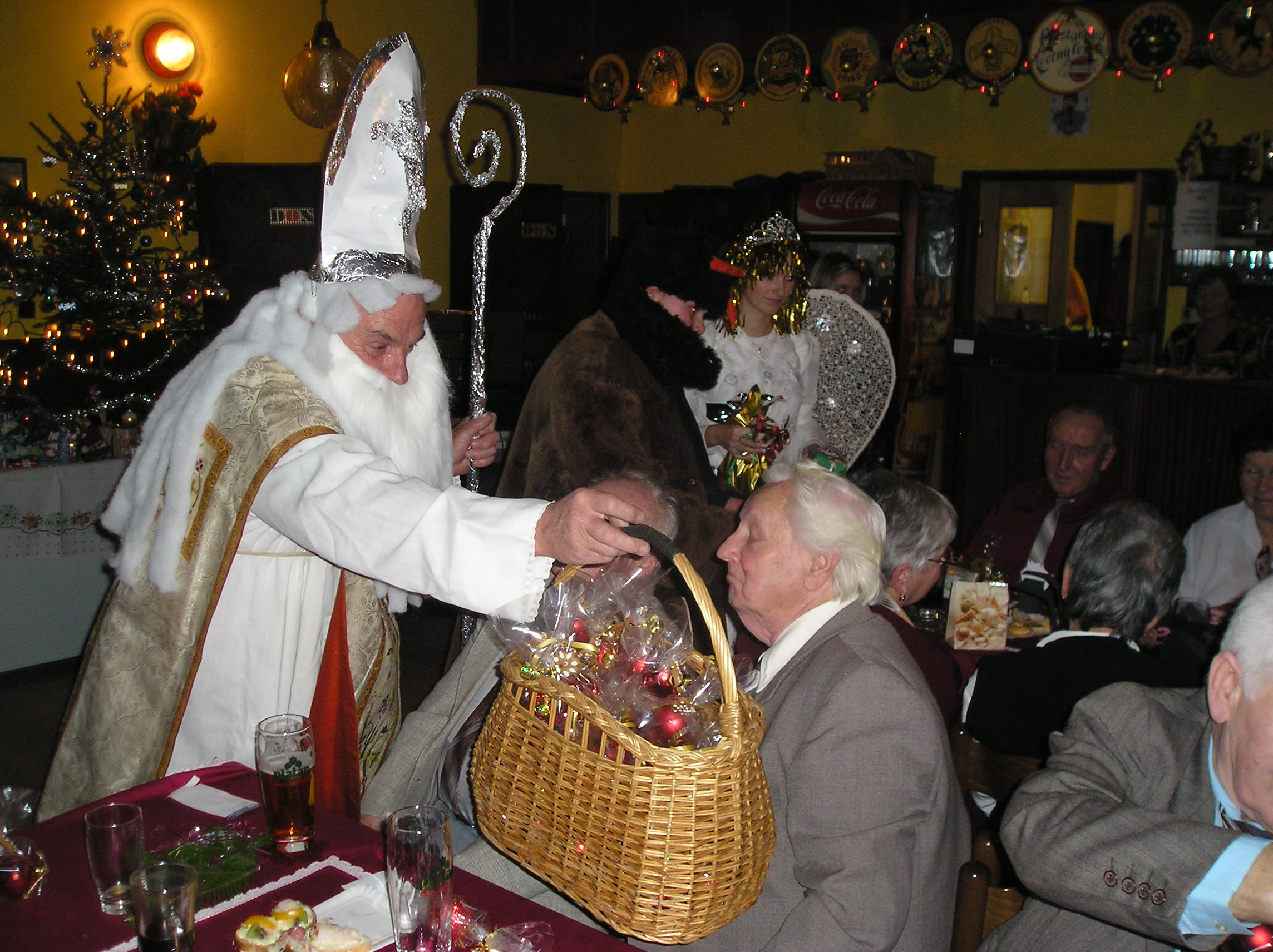 důchodci 059.jpg